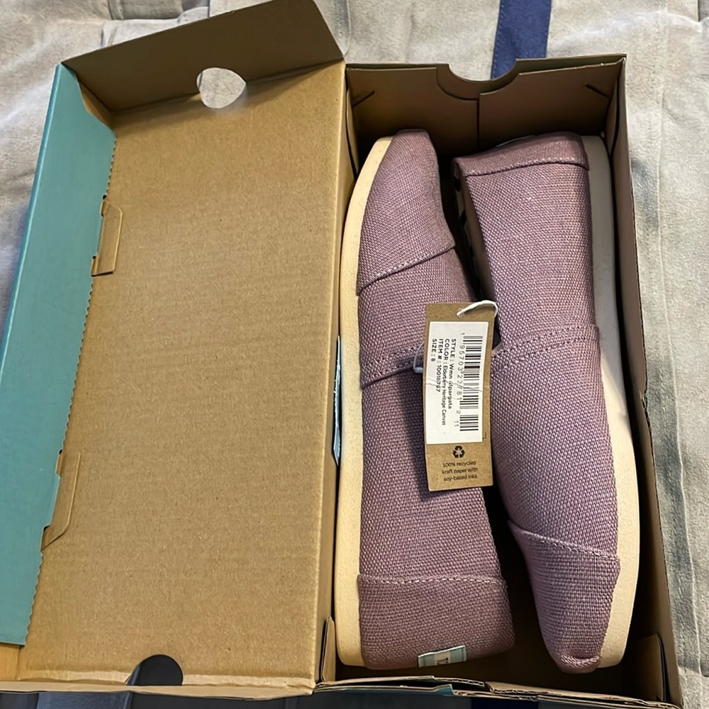Tom’s Alpargata women’s size 8 brand new with tags